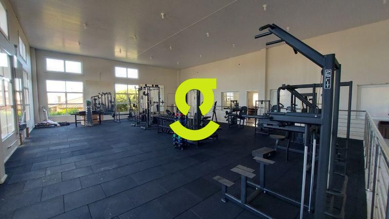 �tima casa em condom�nio, dois andares, 3 dorm, su...