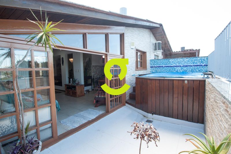 Cobertura 181m² com Piscina e Terraço - 2 Dormitór...