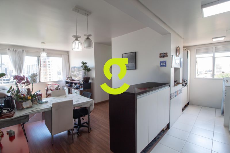Apartamento 67m² com Suíte, Churrasqueira e Vaga -...