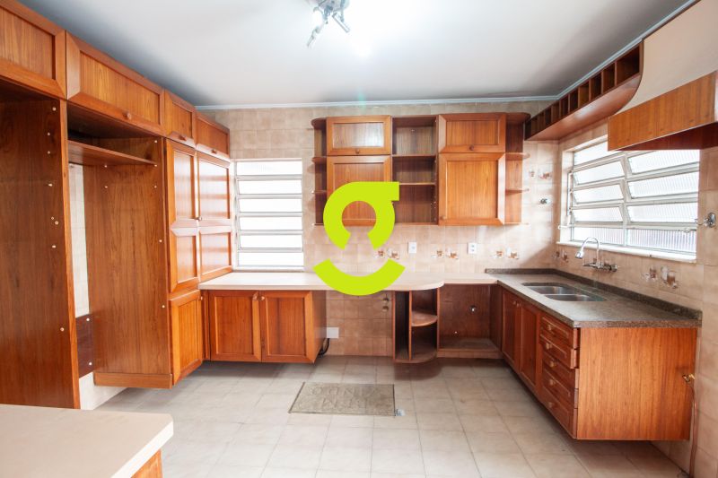 Casa 224m� com Piscina e Su�te com Hidromassagem -...