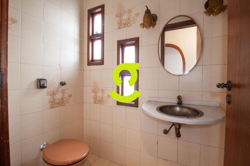 Casa 224m� com Piscina e Su�te com Hidromassagem -...