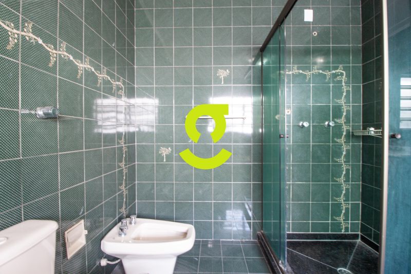 Casa 224m� com Piscina e Su�te com Hidromassagem -...