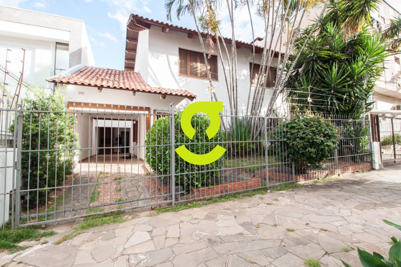 Casa 224m� com Piscina e Su�te com Hidromassagem -...