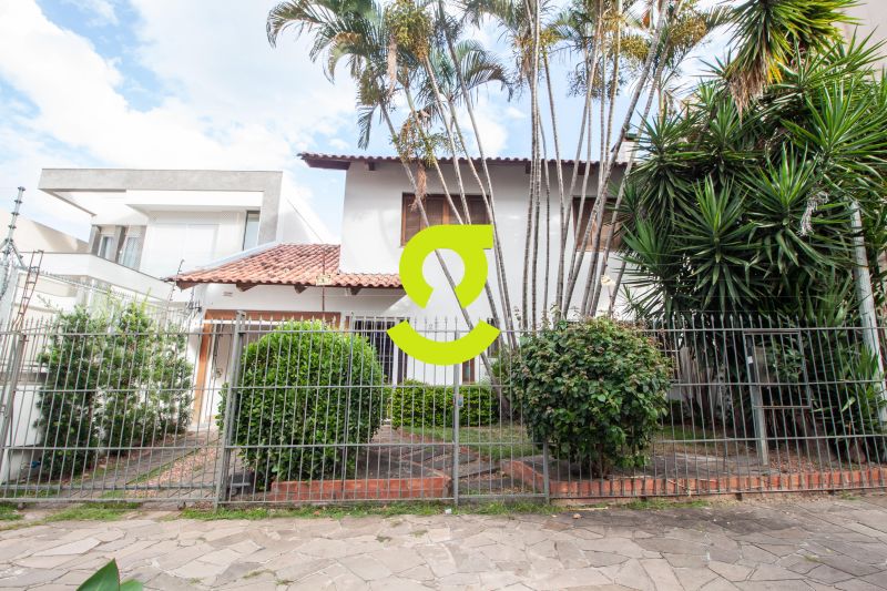 Casa 224m� com Piscina e Su�te com Hidromassagem -...