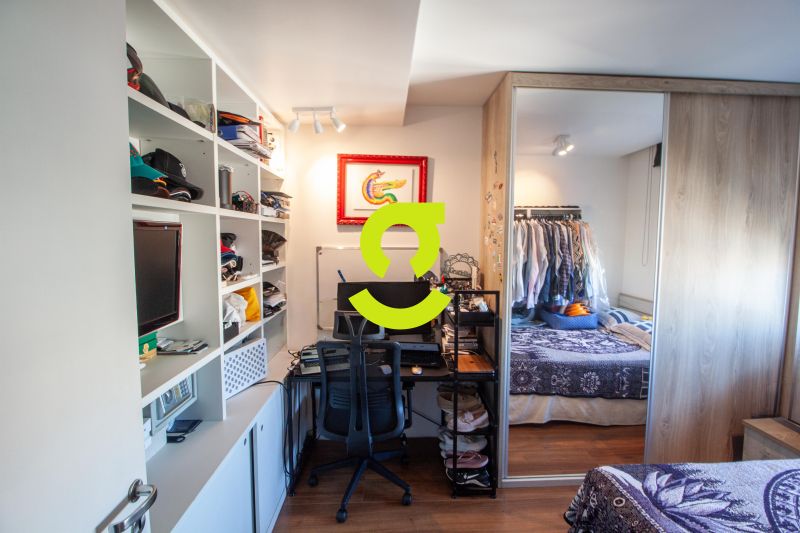 �timo apto MOBILIADO, andar alto, 72m priv, ar con...