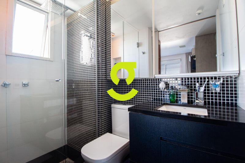 �timo apto MOBILIADO, andar alto, 72m priv, ar con...