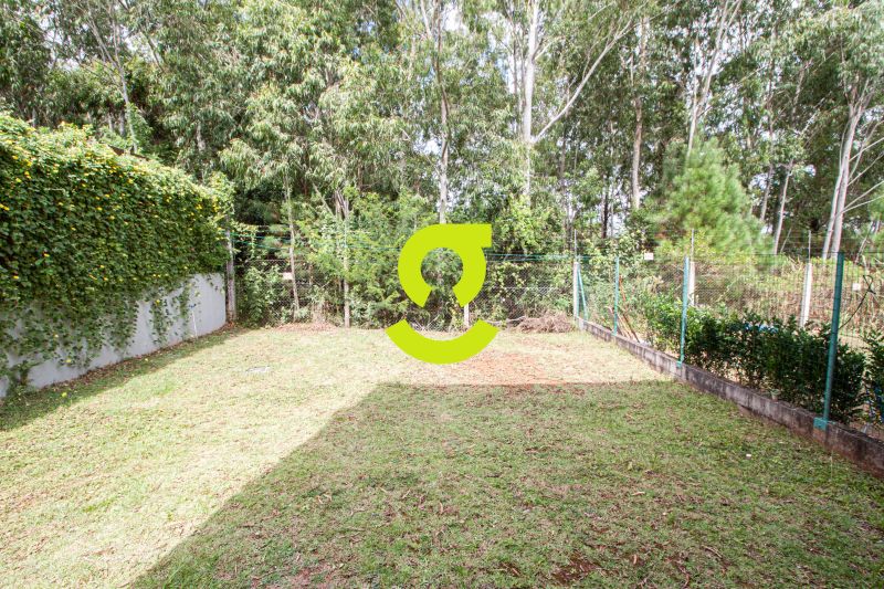 �tima casa em condom�nio, dois andares, 3 dorm, su...