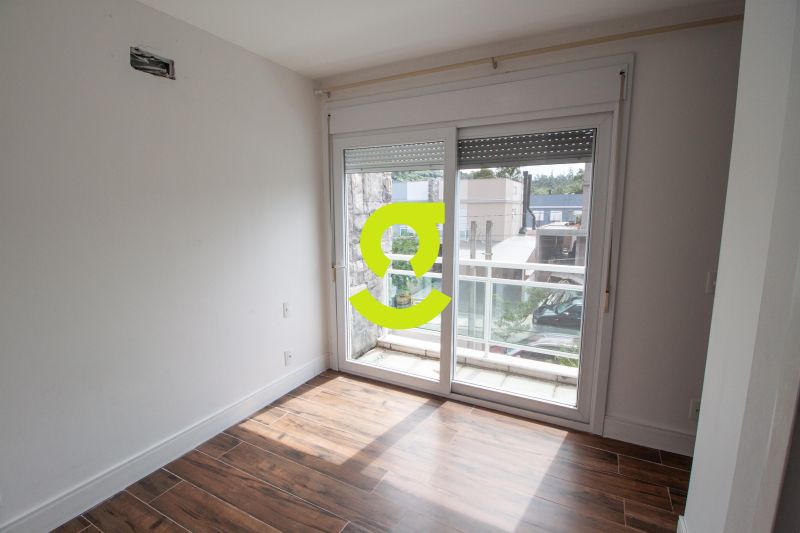 �tima casa em condom�nio, dois andares, 3 dorm, su...