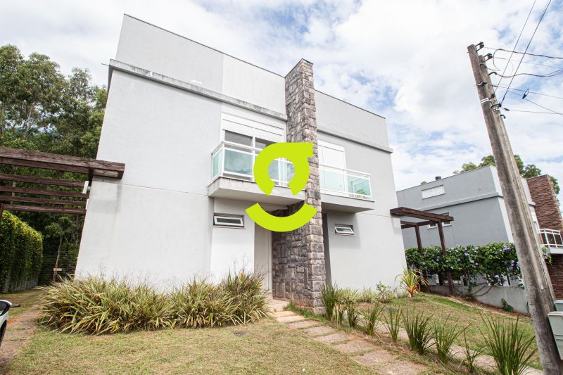 �tima casa em condom�nio, dois andares, 3 dorm, su...