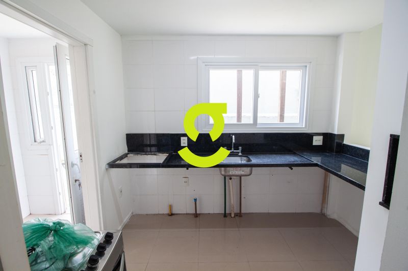 �tima casa em condom�nio, dois andares, 3 dorm, su...