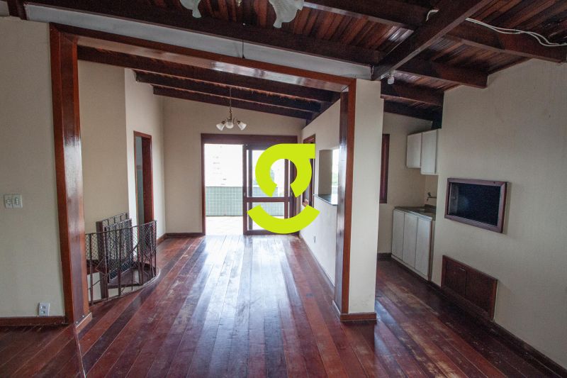 Cobertura com 150m priv, 2 dorm, lavabo, churrasqu...