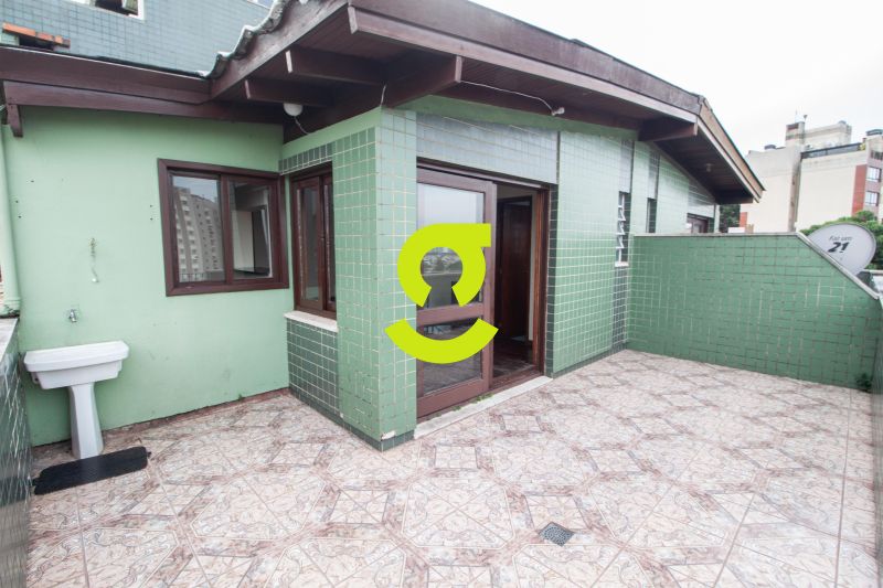 Cobertura com 150m priv, 2 dorm, lavabo, churrasqu...