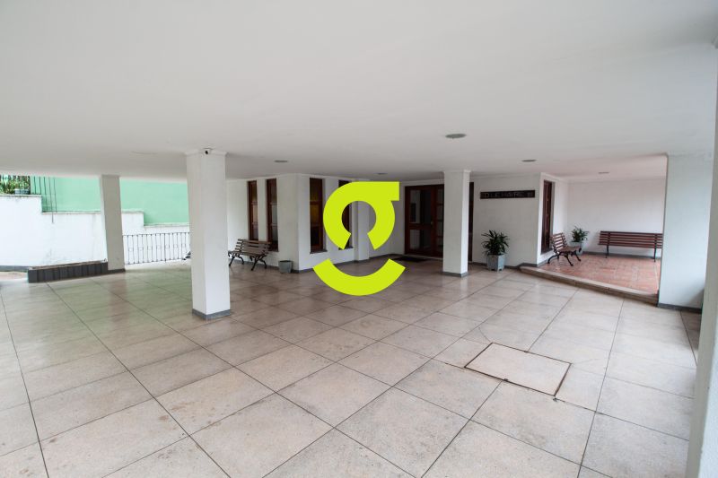 Cobertura com 150m priv, 2 dorm, lavabo, churrasqu...