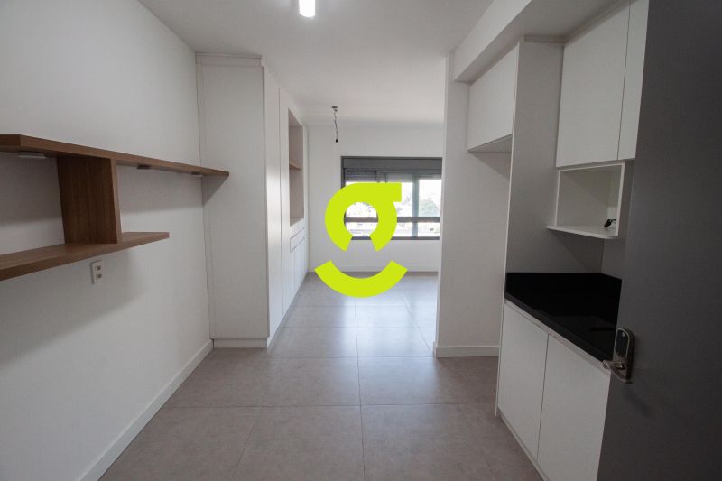 �timo loft em andar alto, 35m priv, vista definida...