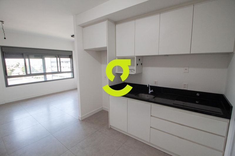 �timo loft em andar alto, 35m priv, vista definida...