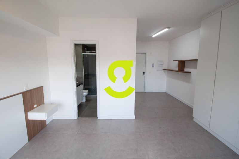 �timo loft em andar alto, 35m priv, vista definida...