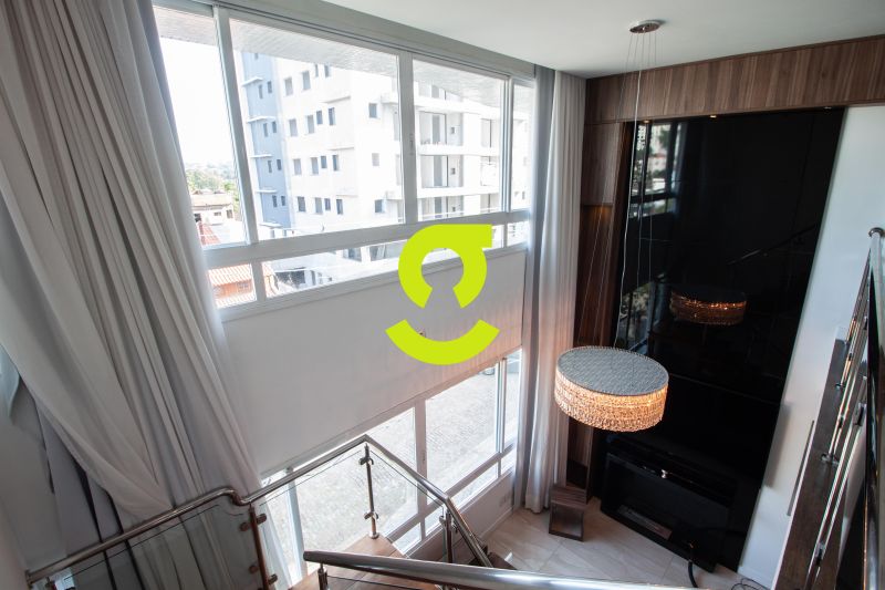 Loft Duplex 98m� com P� Direito Duplo, Su�te e Alt...