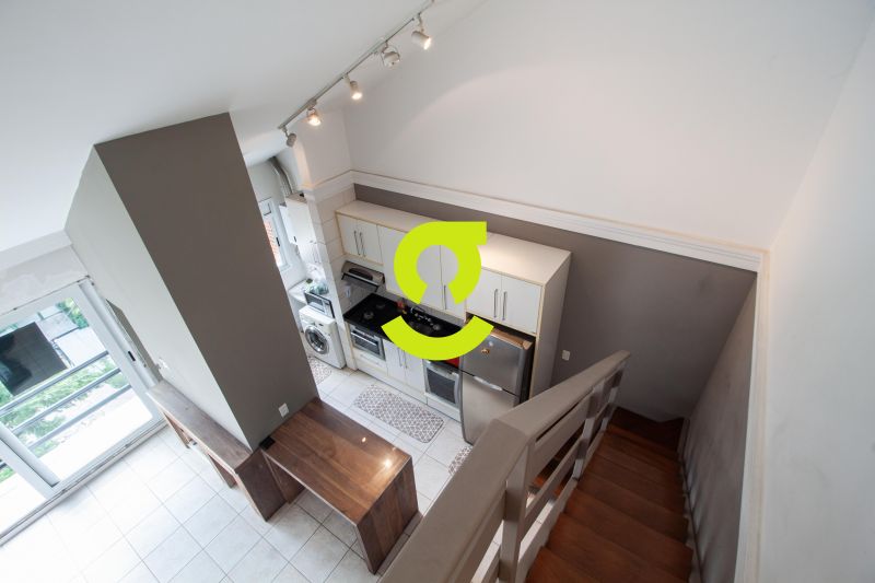 �timo apto duplex, MOBILIADO, p� direito duplo, la...