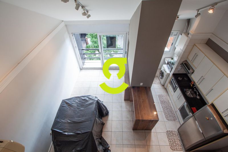 �timo apto duplex, MOBILIADO, p� direito duplo, la...