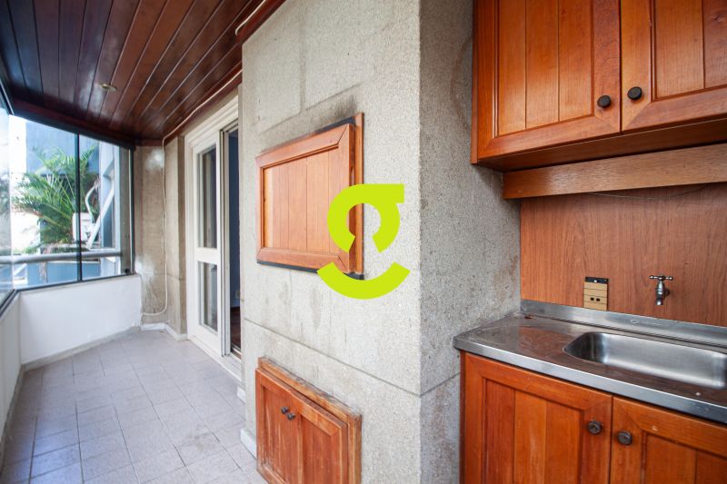 Apartamento 92m� com Su�te, Sacadas e Churrasqueir...