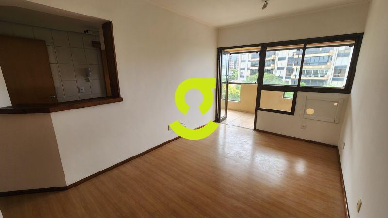 �timo apto de 1 dorm, andar alto, sacada, churrasq...