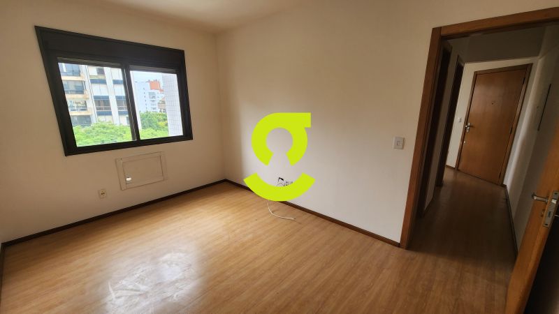 �timo apto de 1 dorm, andar alto, sacada, churrasq...