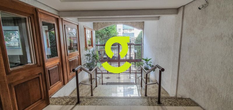 �timo apto de 1 dorm, andar alto, sacada, churrasq...