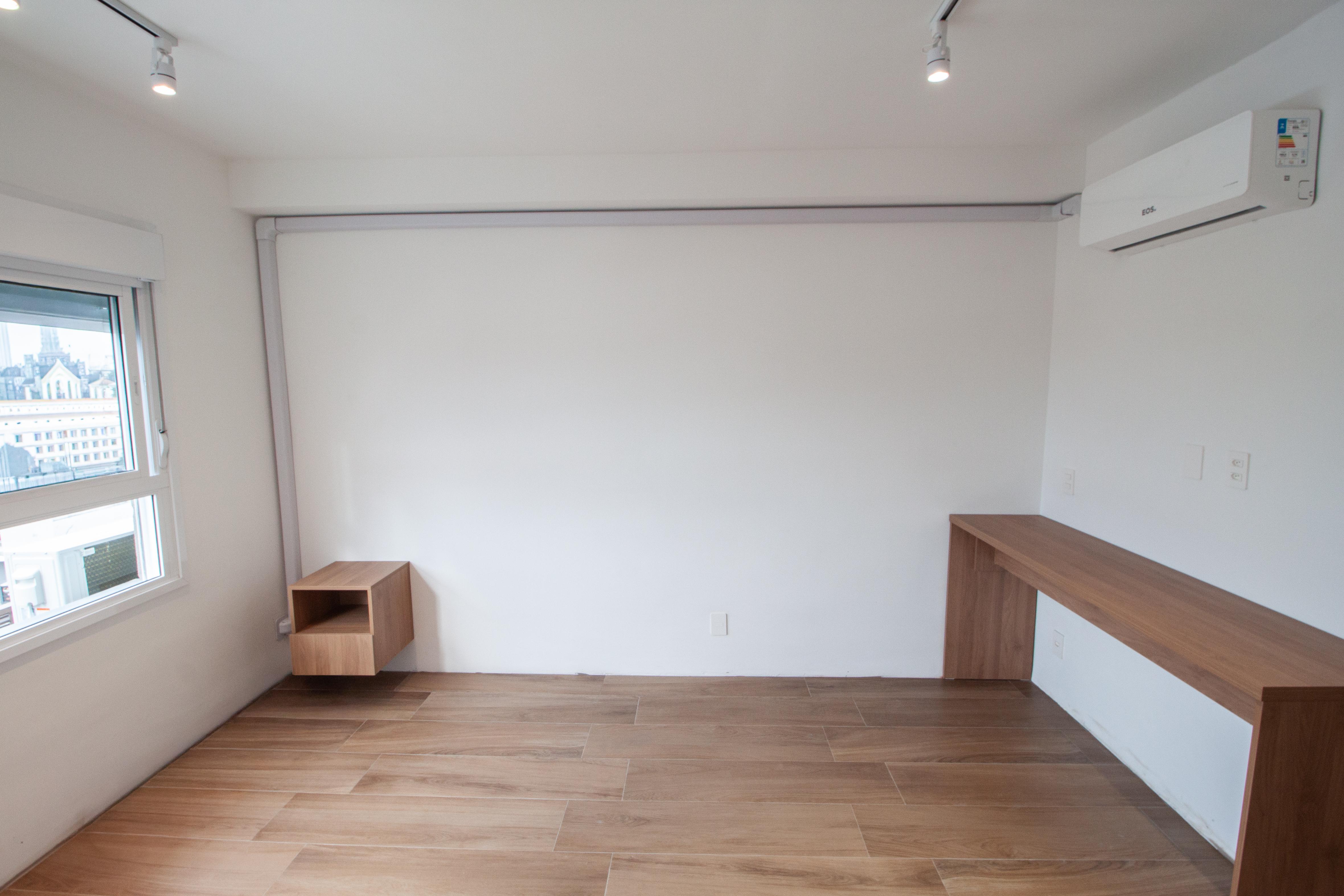 Excelente loft novo, andar alto, semi mobiliado, v...