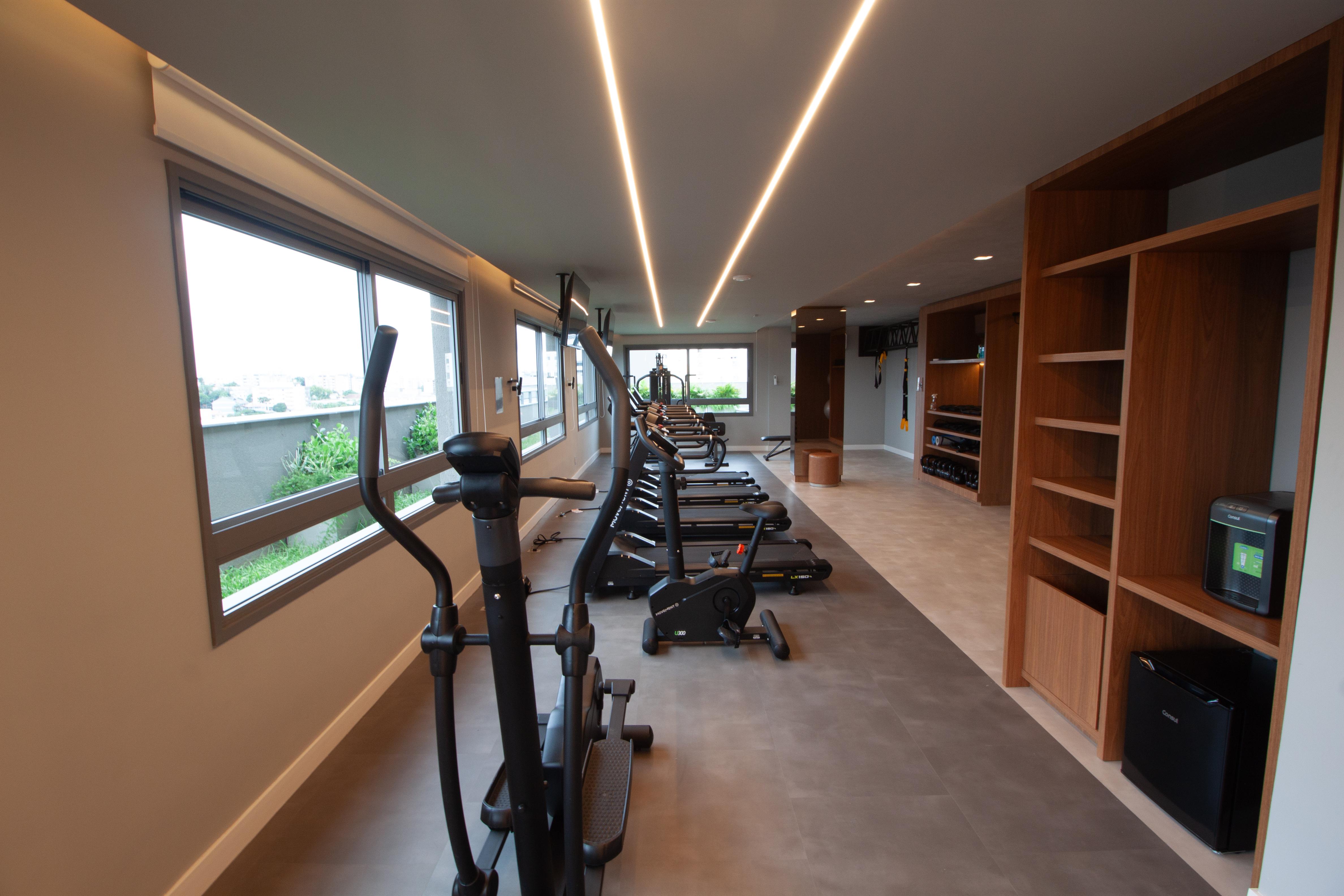 Excelente loft novo, andar alto, semi mobiliado, v...