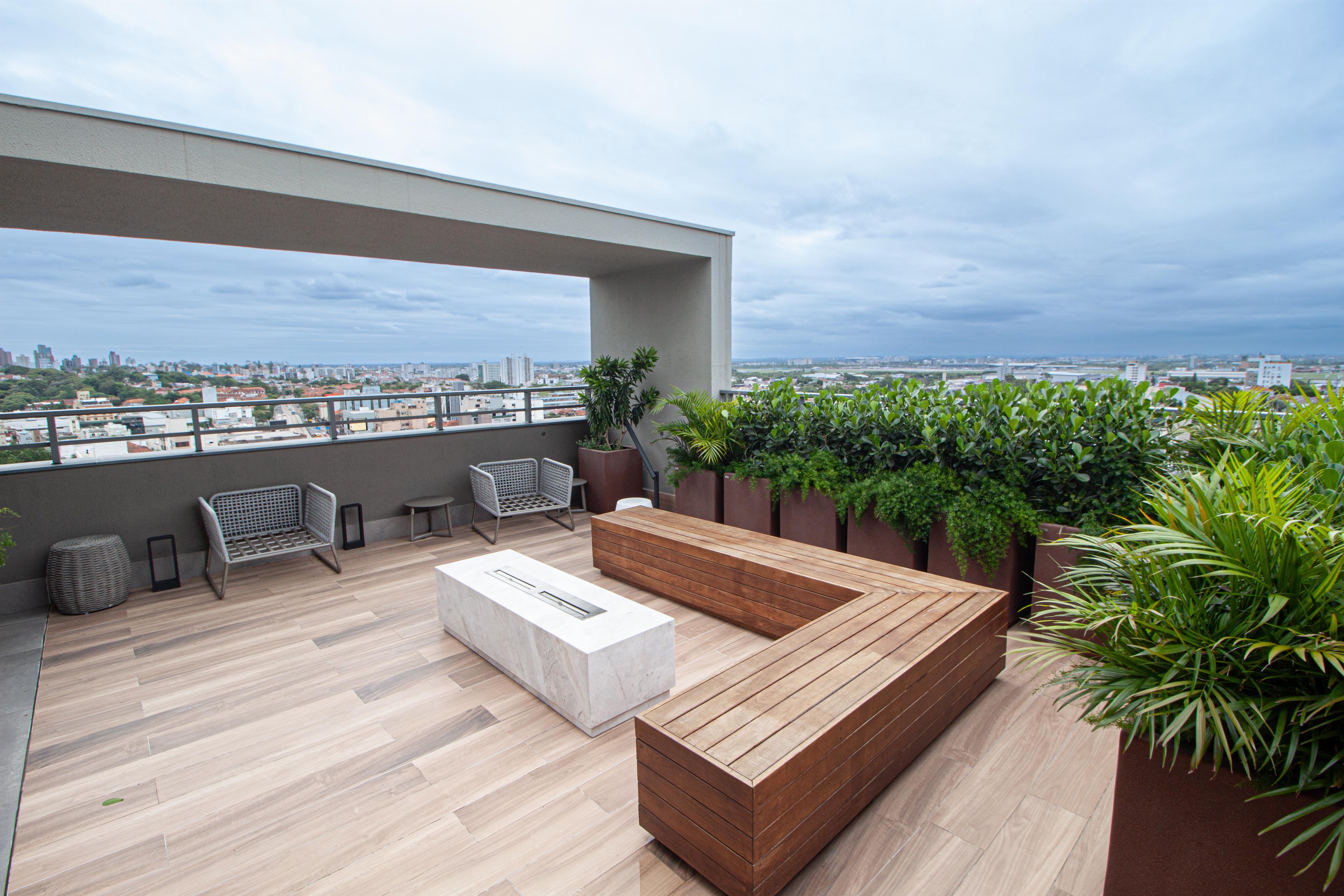 Excelente loft novo, andar alto, semi mobiliado, v...