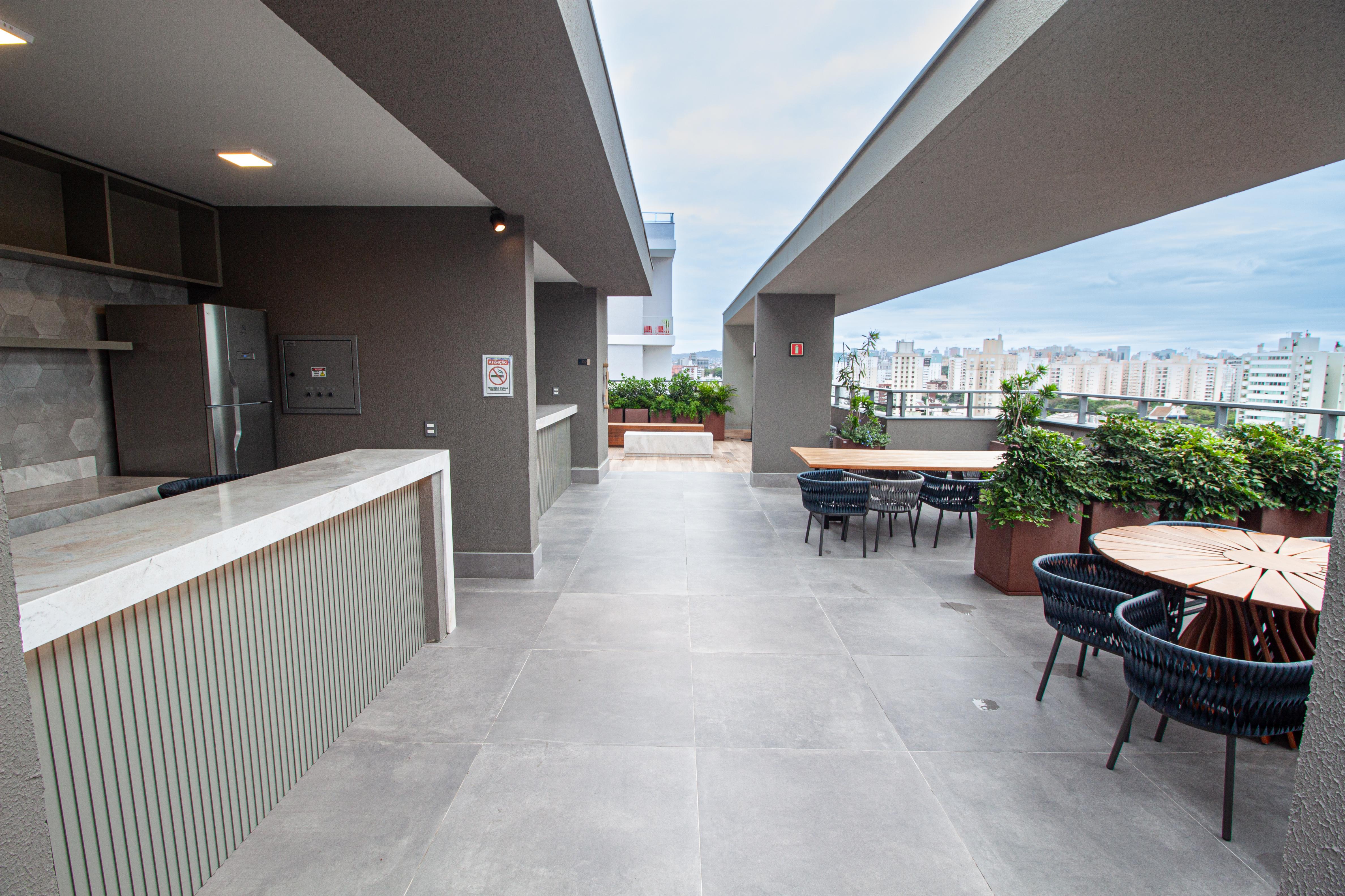 Excelente loft novo, andar alto, semi mobiliado, v...