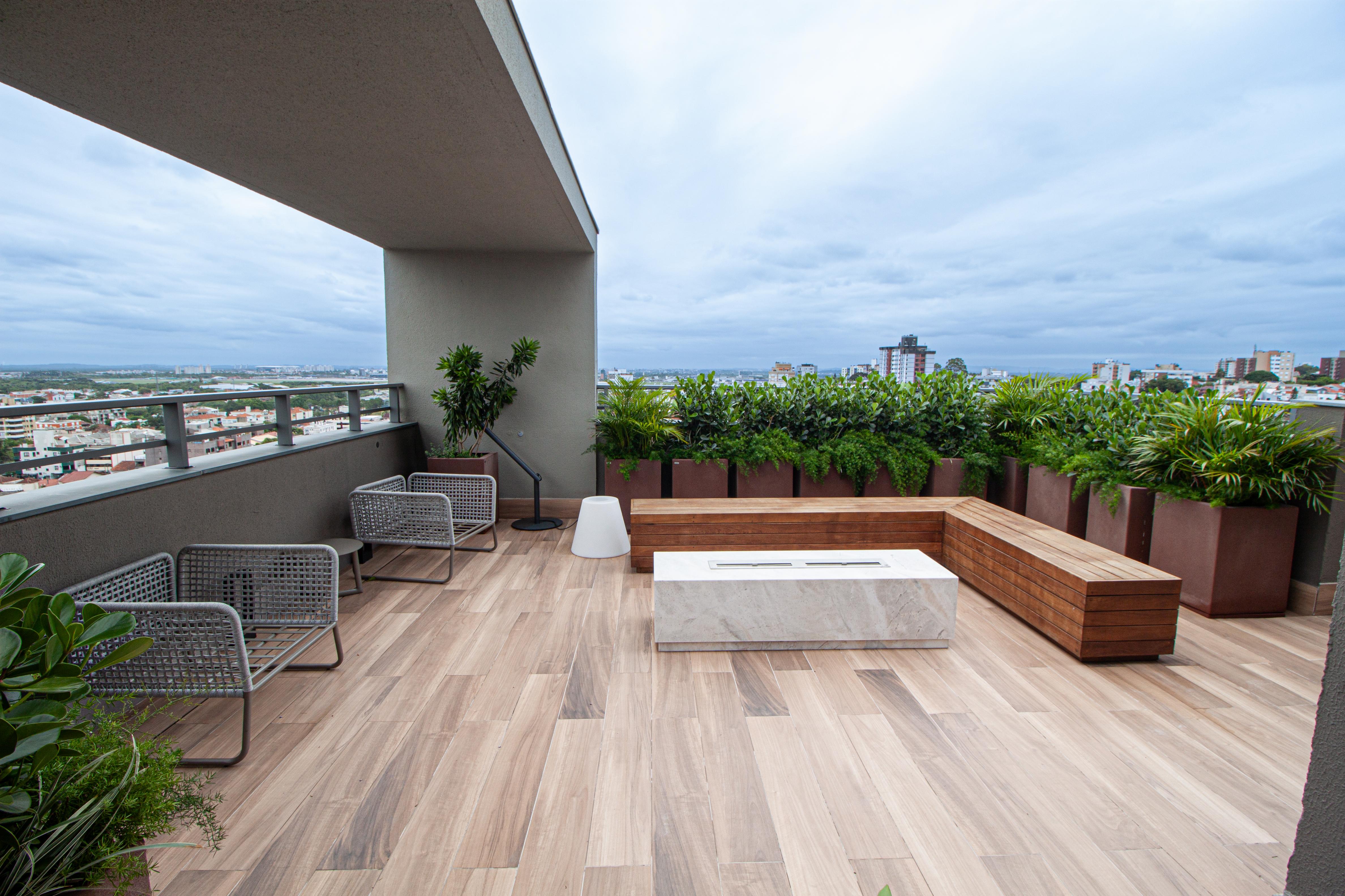 Excelente loft novo, andar alto, semi mobiliado, v...