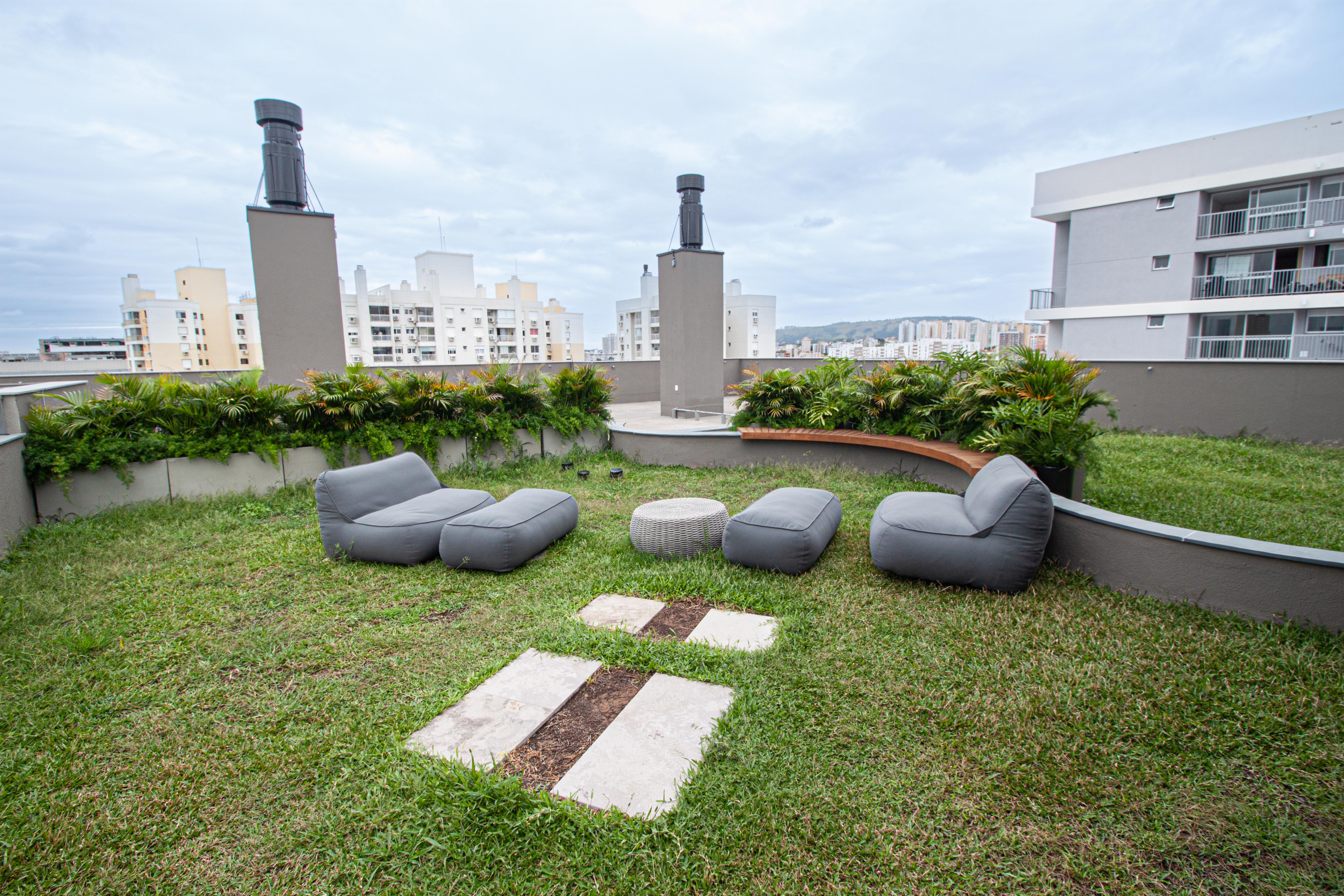 Excelente loft novo, andar alto, semi mobiliado, v...