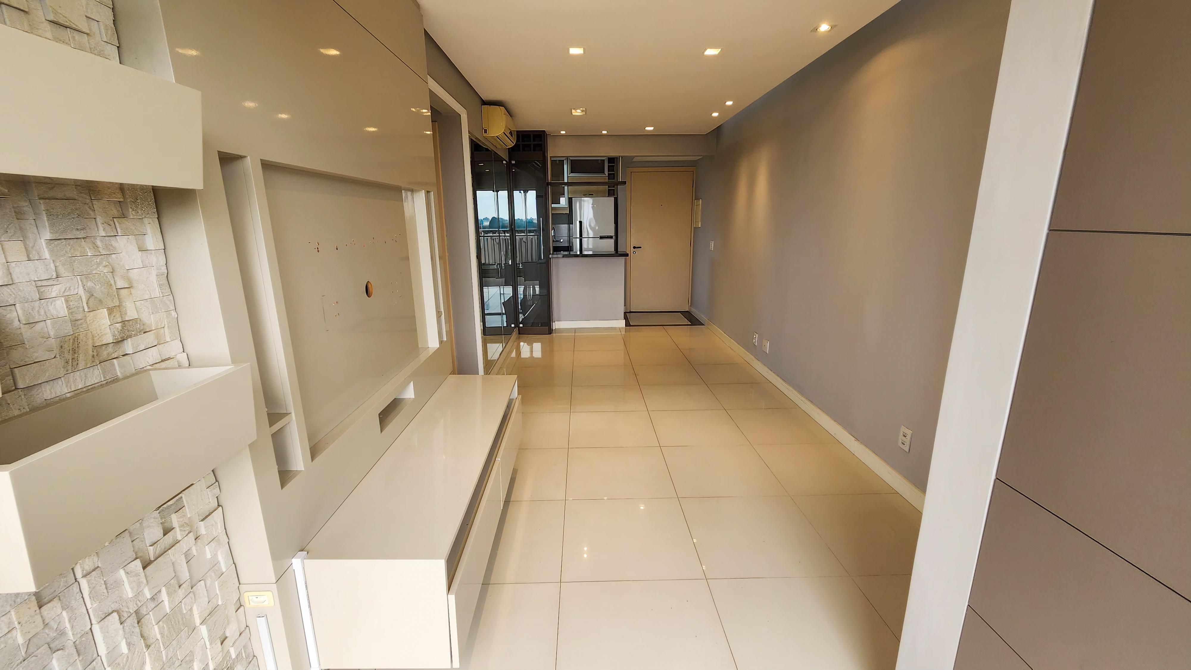 �timo apto, semi mobiliado, andar alto, ar condici...