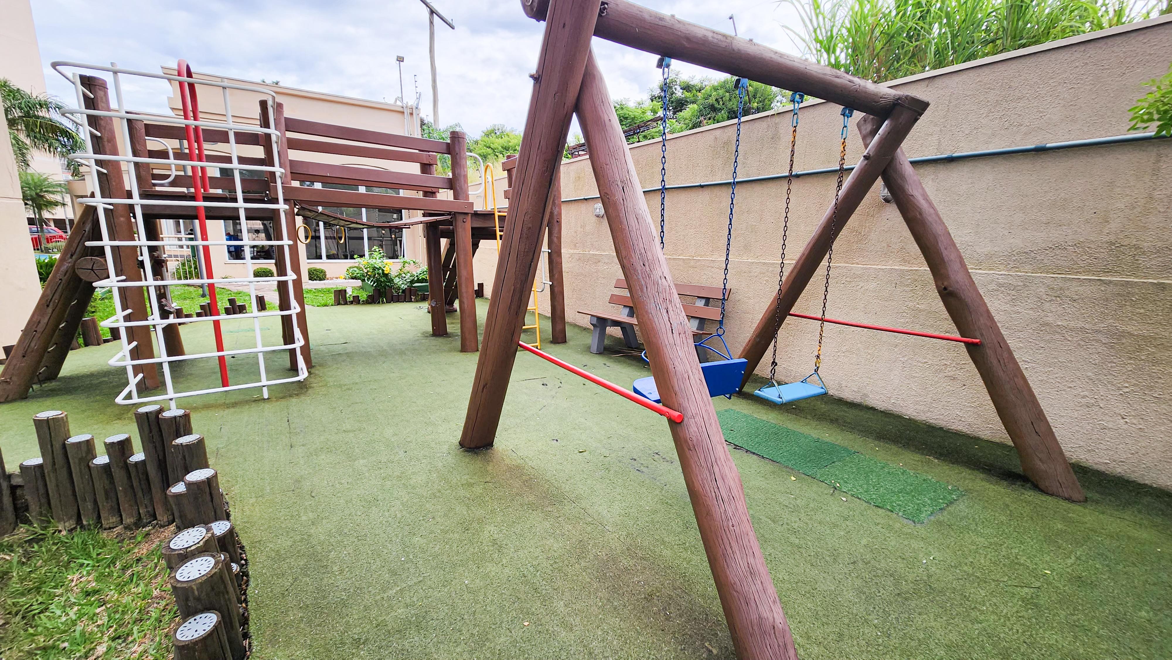 �timo apto, semi mobiliado, andar alto, ar condici...