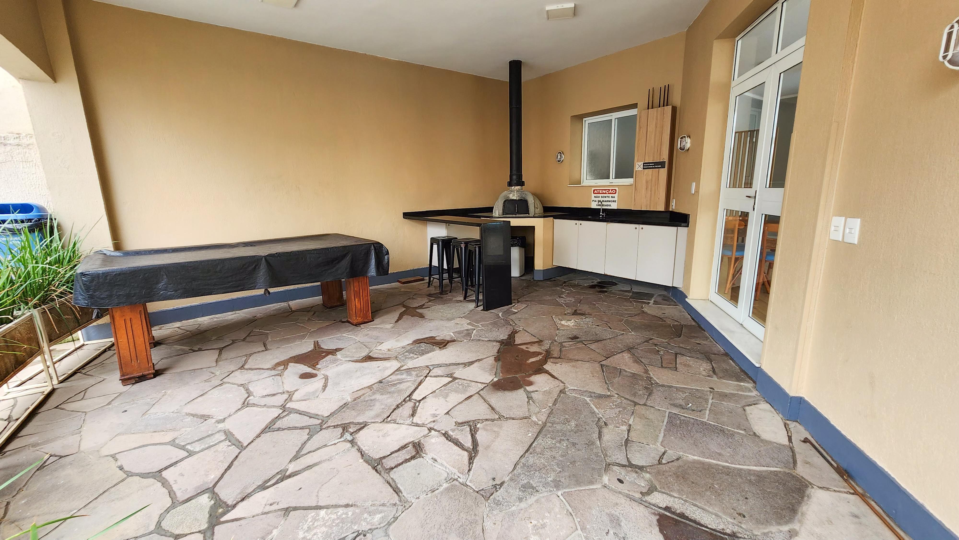 �timo apto, semi mobiliado, andar alto, ar condici...