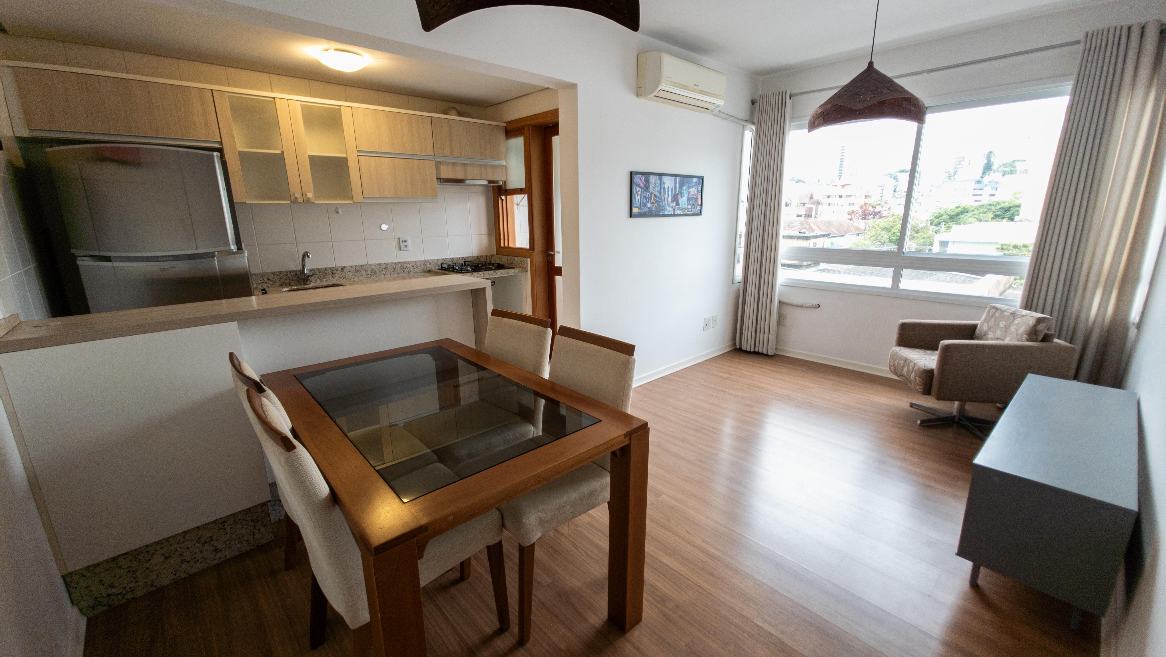 �timo apto semi mobiliado, andar alto, ar condicio...