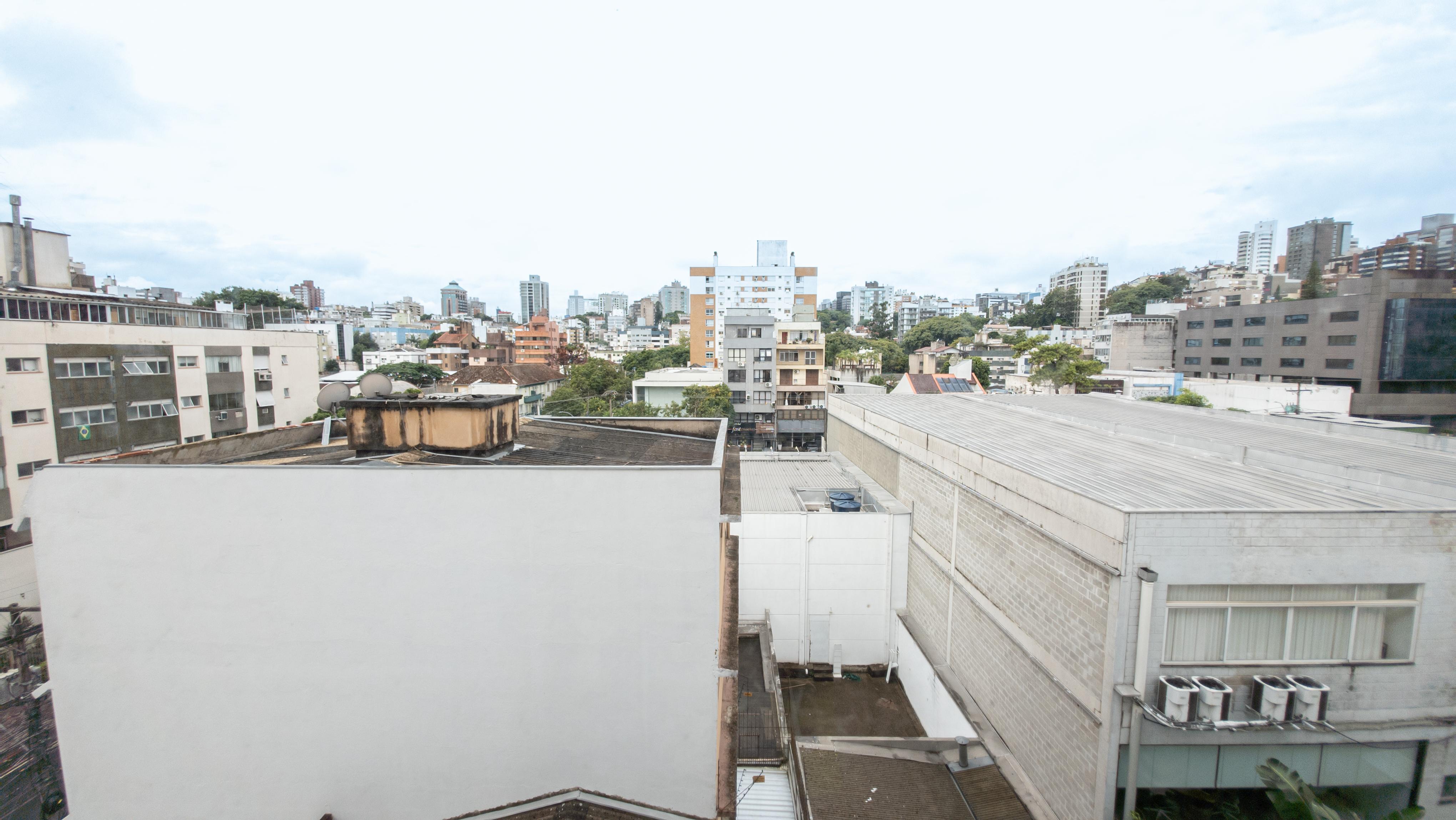 �timo apto semi mobiliado, andar alto, ar condicio...