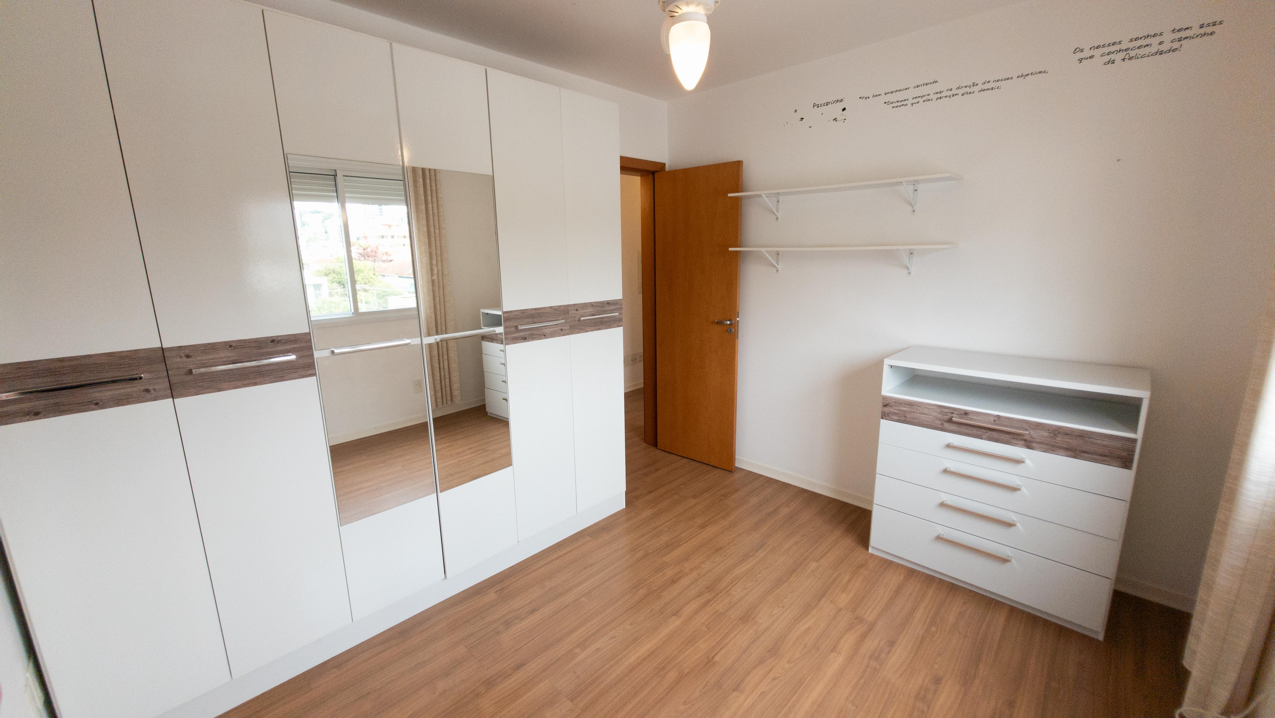 �timo apto semi mobiliado, andar alto, ar condicio...