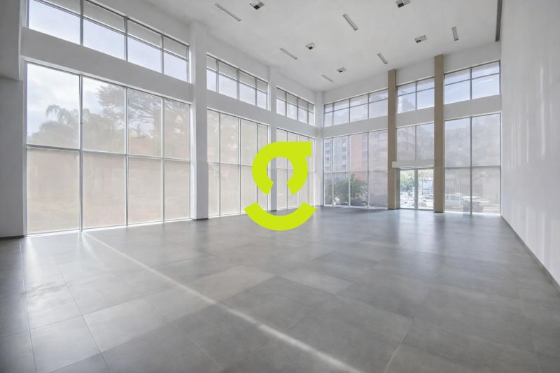 Loja Comercial Premium com 908m� e 19 Vagas na Av....