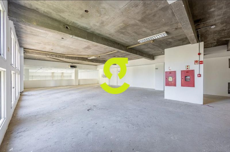 Loja Comercial Premium com 908m� e 19 Vagas na Av....