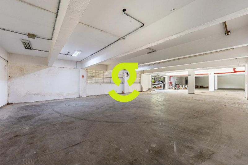 Loja Comercial Premium com 908m� e 19 Vagas na Av....