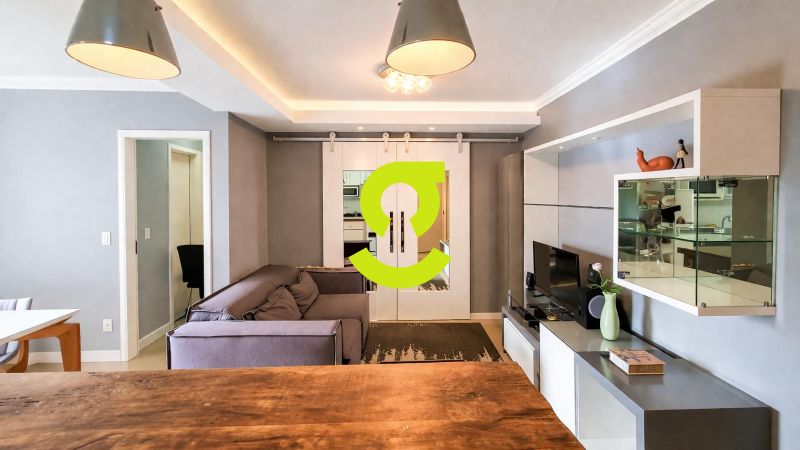 Apartamento 2 dormit�rios com su�te, churrasqueira...