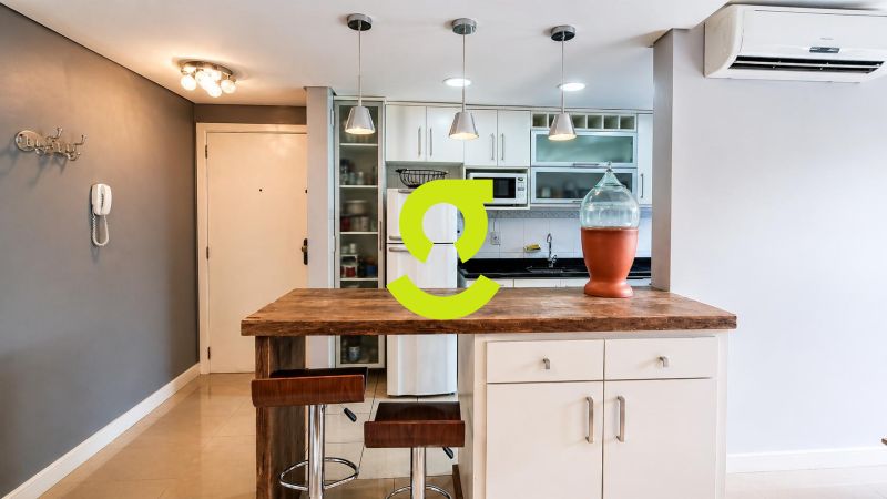Apartamento 2 dormit�rios com su�te, churrasqueira...