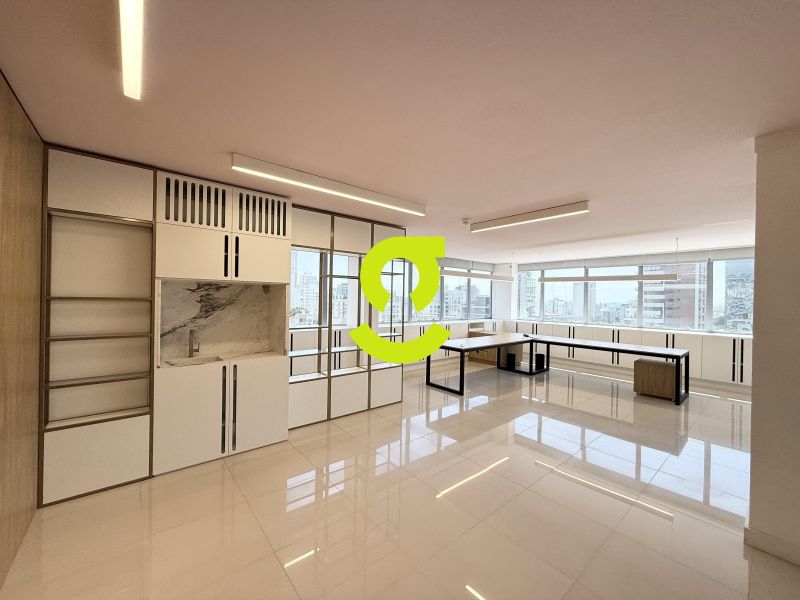 SALA COMERCIAL 82m� NO AUXILIADORA TOTALMENTE MOBI...