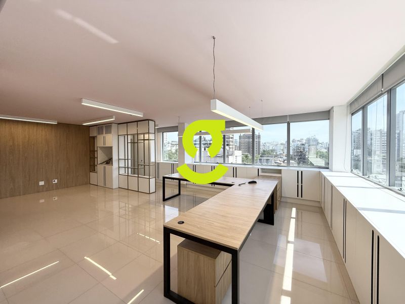SALA COMERCIAL 82m� NO AUXILIADORA TOTALMENTE MOBI...