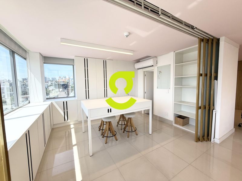 SALA COMERCIAL 82m� NO AUXILIADORA TOTALMENTE MOBI...