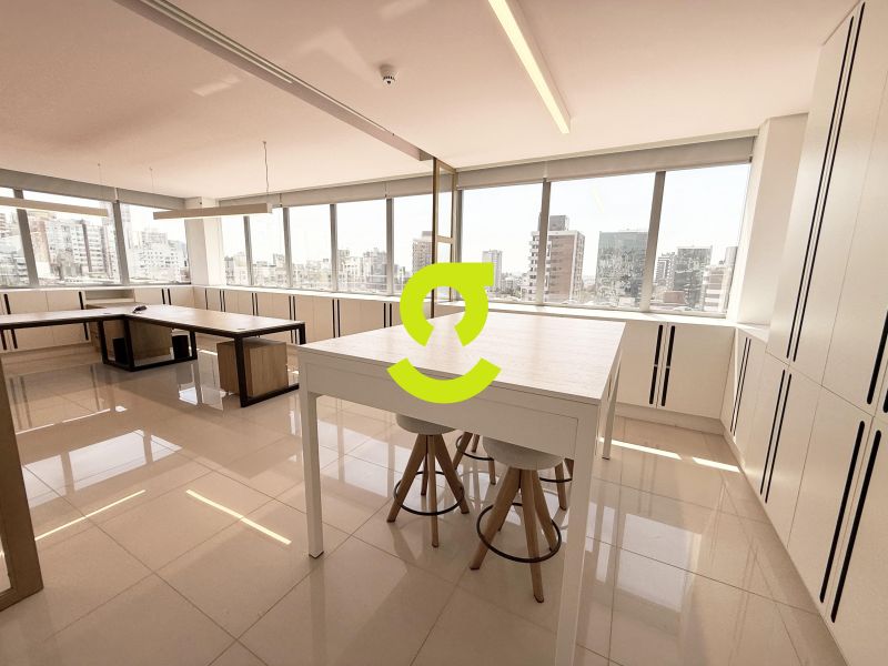 SALA COMERCIAL 82m� NO AUXILIADORA TOTALMENTE MOBI...