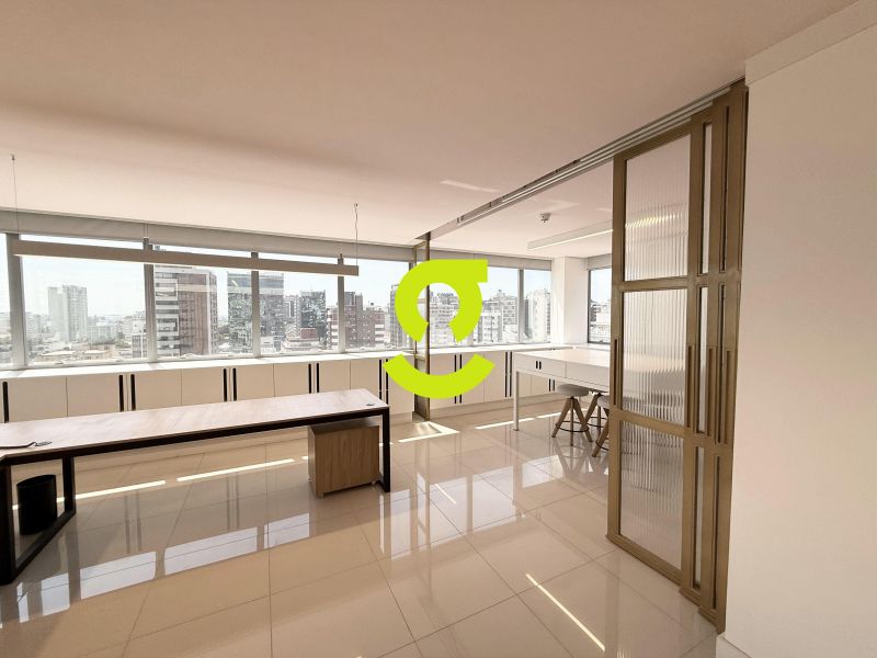 SALA COMERCIAL 82m� NO AUXILIADORA TOTALMENTE MOBI...