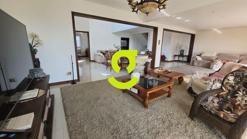 Casa triplex de 980m, lareira, sacada, terraço com...